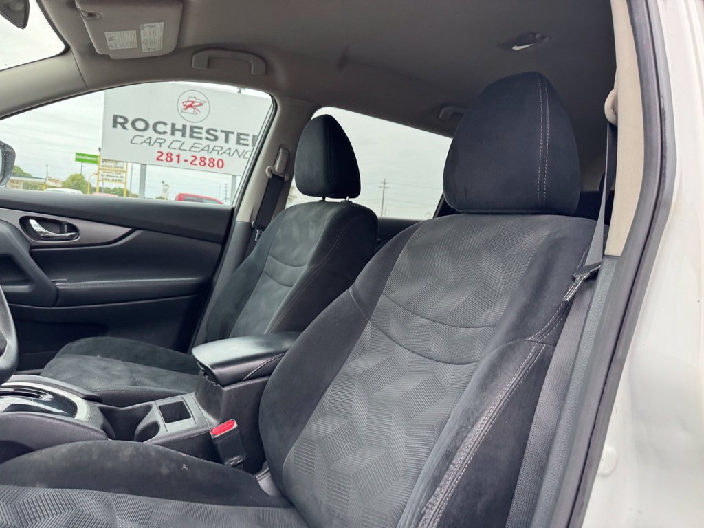 Used 2015 Nissan Rogue SV FWD image 7