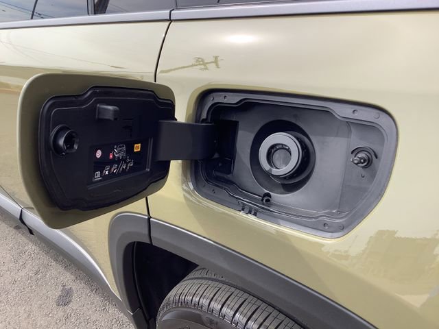 New 2026 Jeep Cherokee Overland w/ Trailer Tow Group image 24