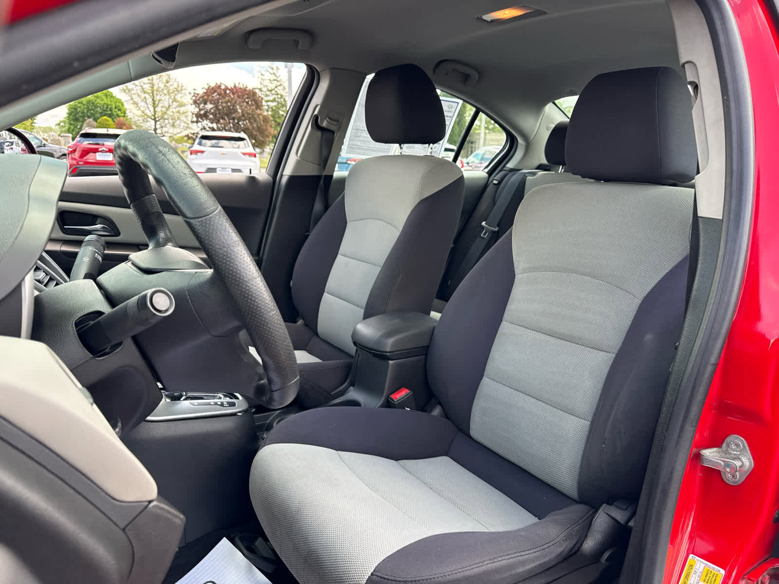 Used 2014 Chevrolet Cruze LS FWD image 3