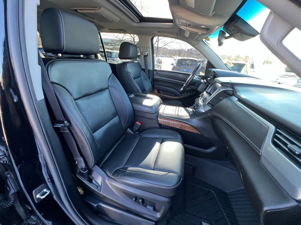 Used 2019 Chevrolet Suburban Premier image 33