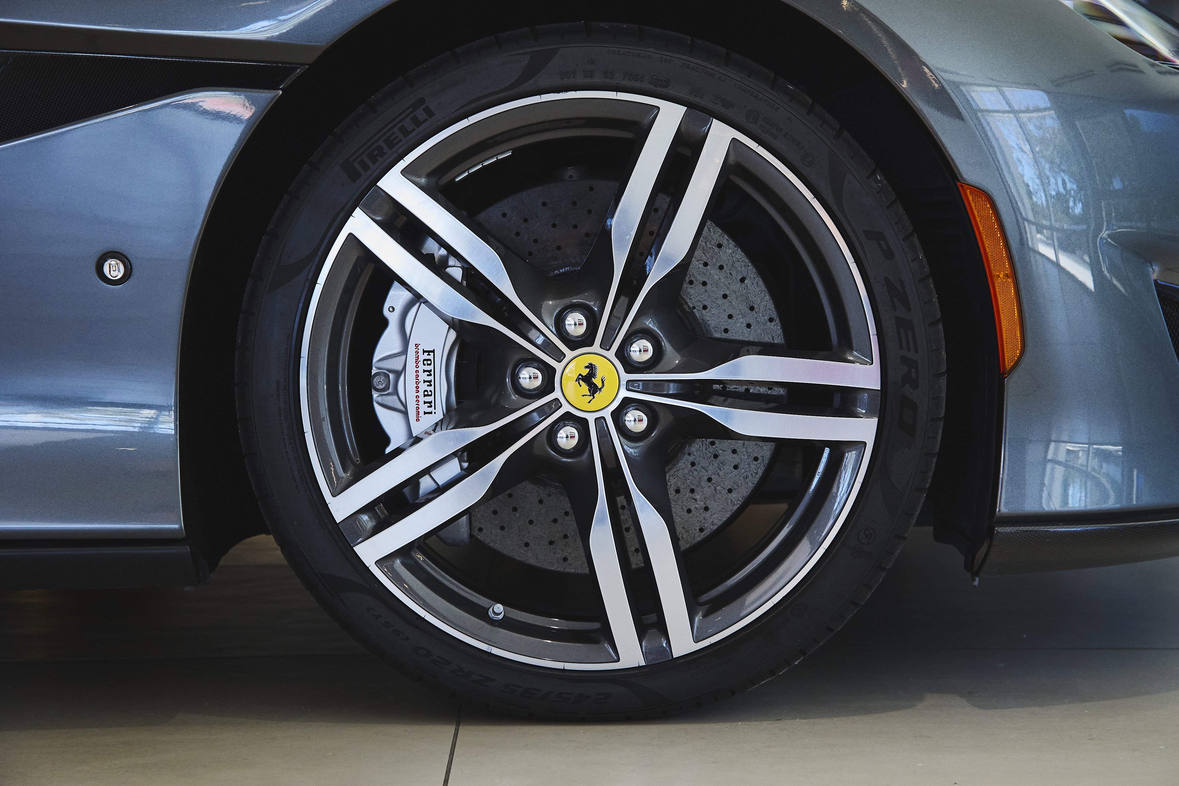 Used 2019 Ferrari Portofino RWD image 47