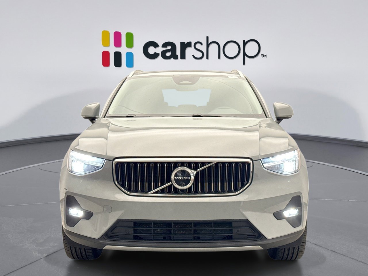 Used 2025 Volvo XC40 B5 Plus AWD/4WD image 8