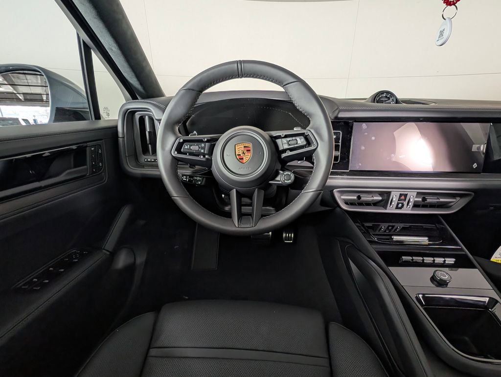 New 2026 Porsche Cayenne GTS image 21