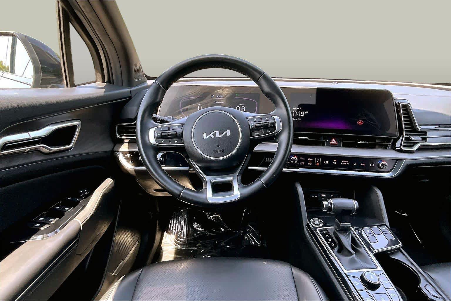 Used 2023 Kia Sportage X-Line w/ X-Line Premium Package AWD/4WD image 6