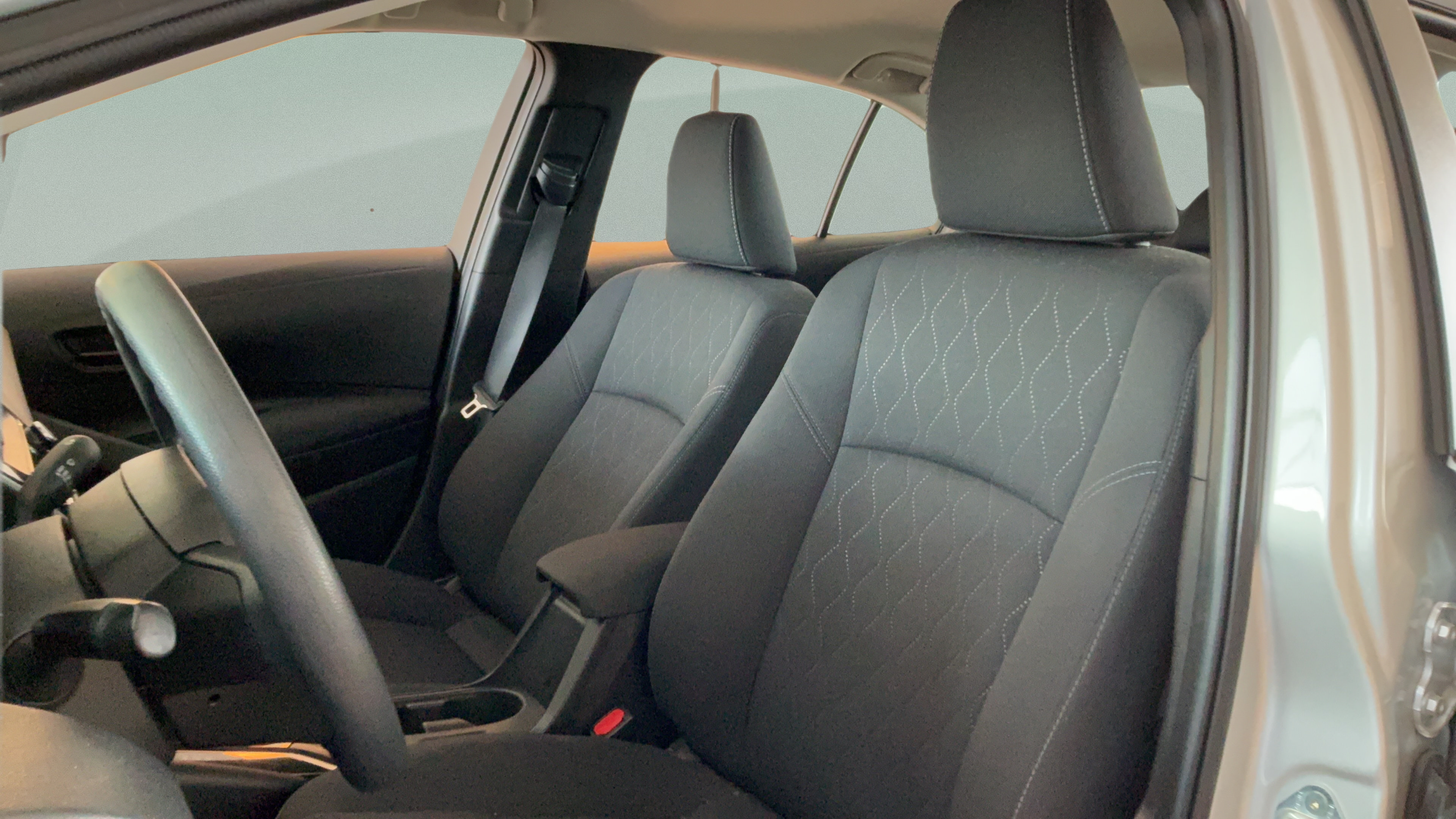 Used 2023 Toyota Corolla LE w/ Carpet Mat Package (TMS) FWD image 22