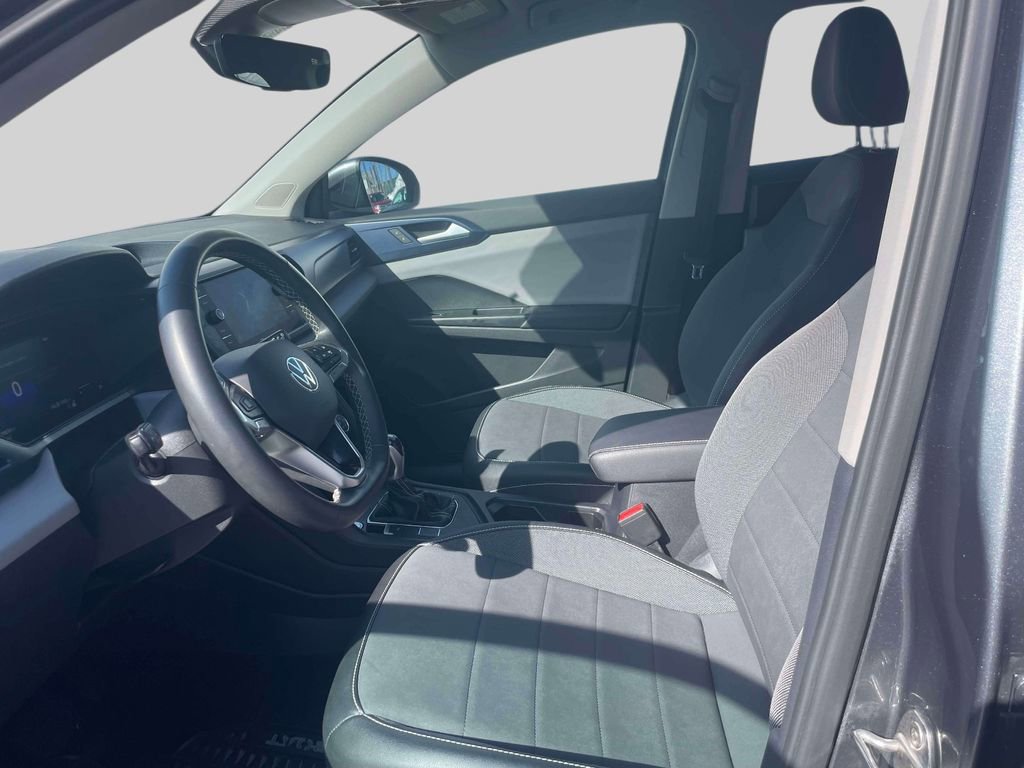 Used 2022 Volkswagen Taos SE w/ IQ.Drive SE Package image 15