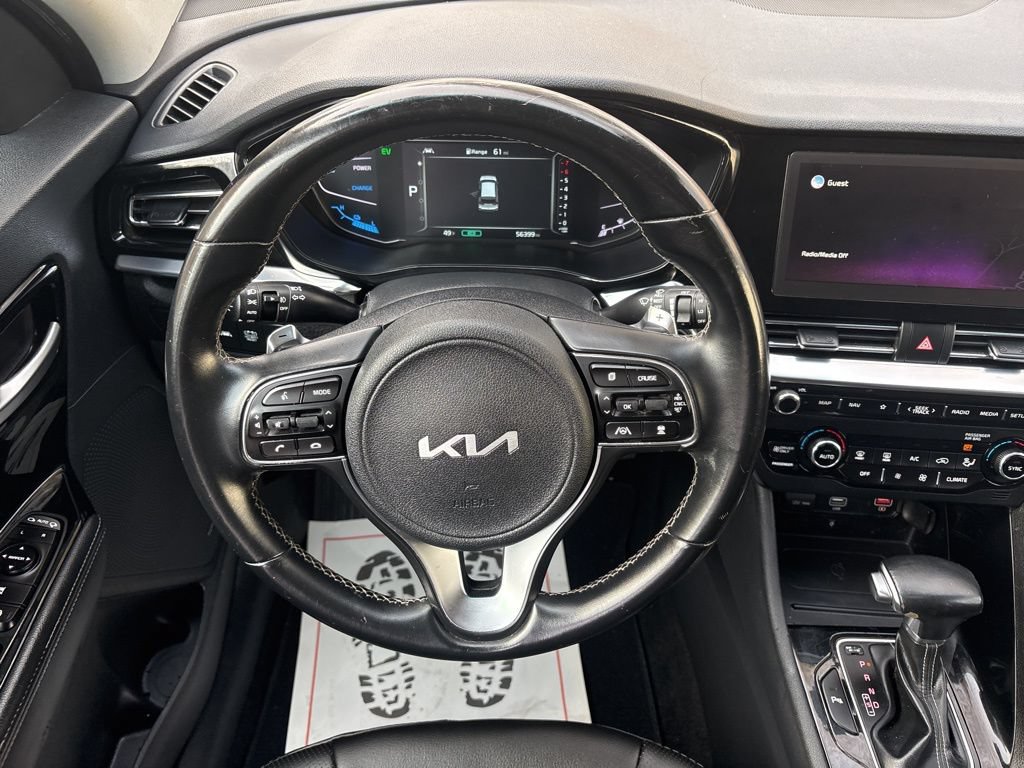 Used 2022 Kia Niro Touring Special Edition FWD image 18