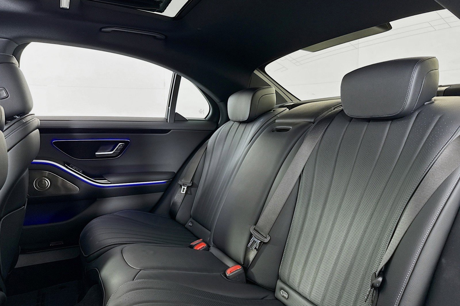 New 2026 Mercedes-Benz S 500 4MATIC image 7