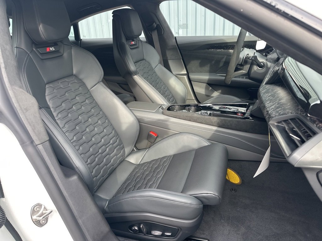 New 2026 Audi RS e-tron GT performance image 23