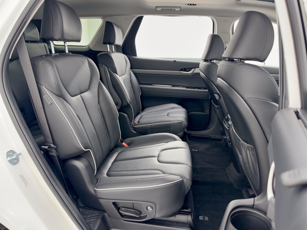 Used 2025 Hyundai Palisade SEL FWD image 29