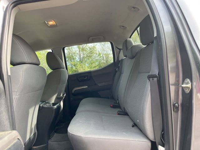 Used 2017 Toyota Tacoma SR5 w/ Tow Package RWD image 31