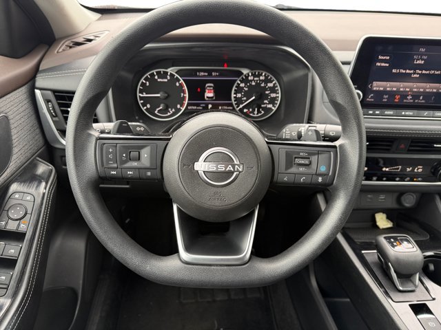 Used 2023 Nissan Rogue SV AWD/4WD image 14