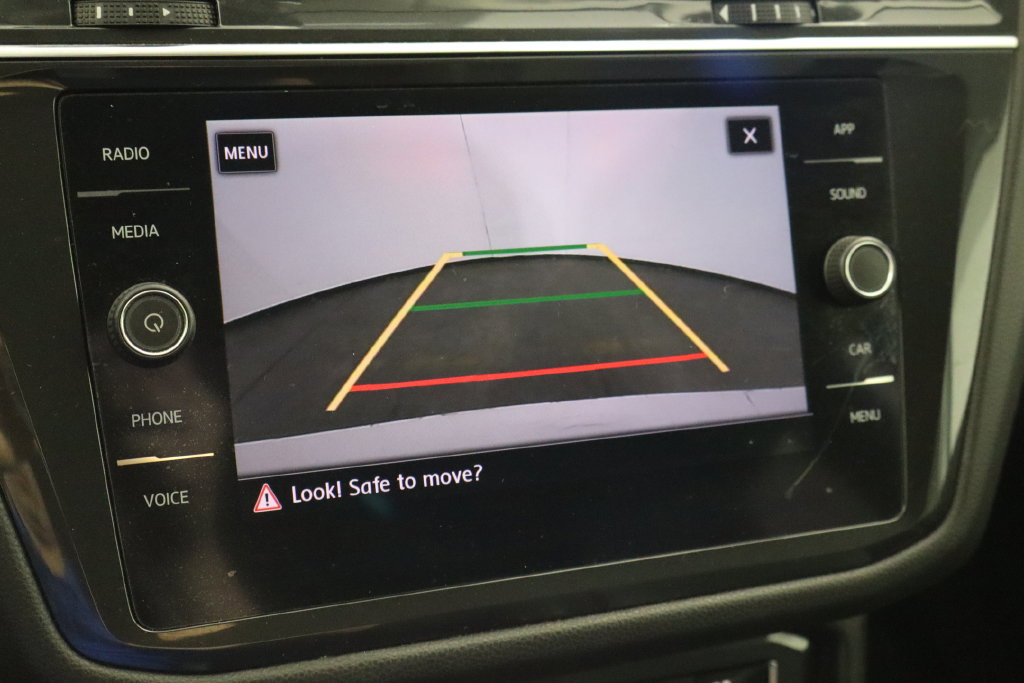 Used 2019 Volkswagen Tiguan SE AWD/4WD image 33