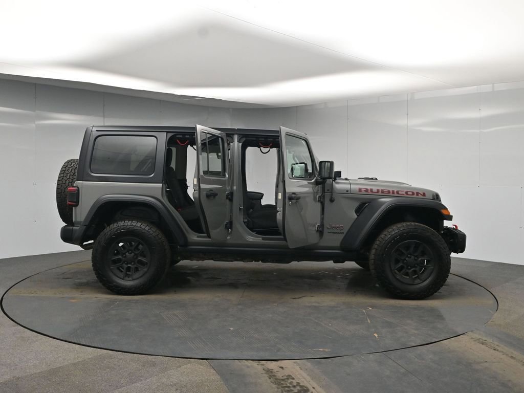 Used 2022 Jeep Wrangler Unlimited Rubicon w/ Dual Top Group AWD/4WD image 50