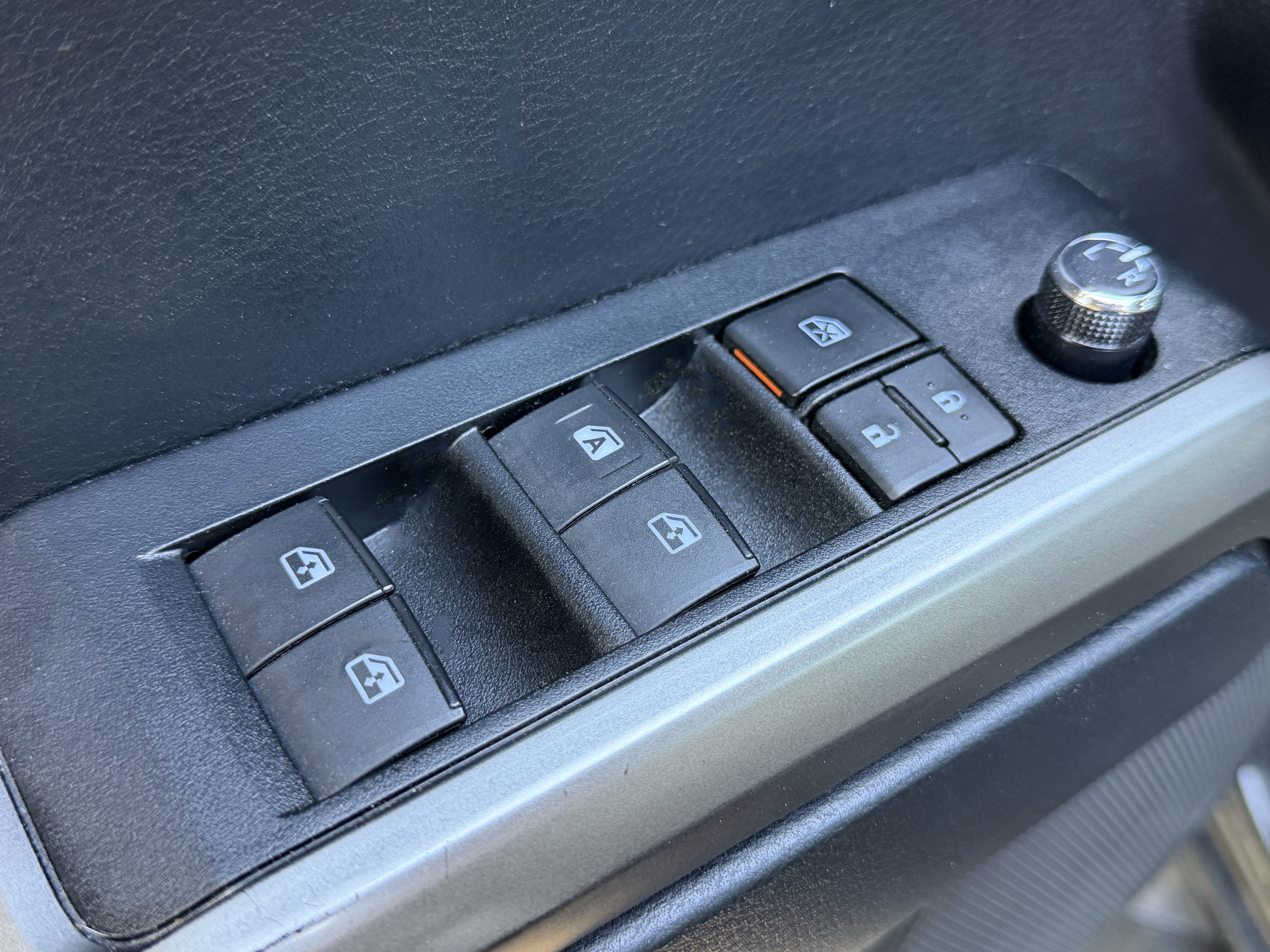 Used 2018 Toyota Tacoma SR5 image 5