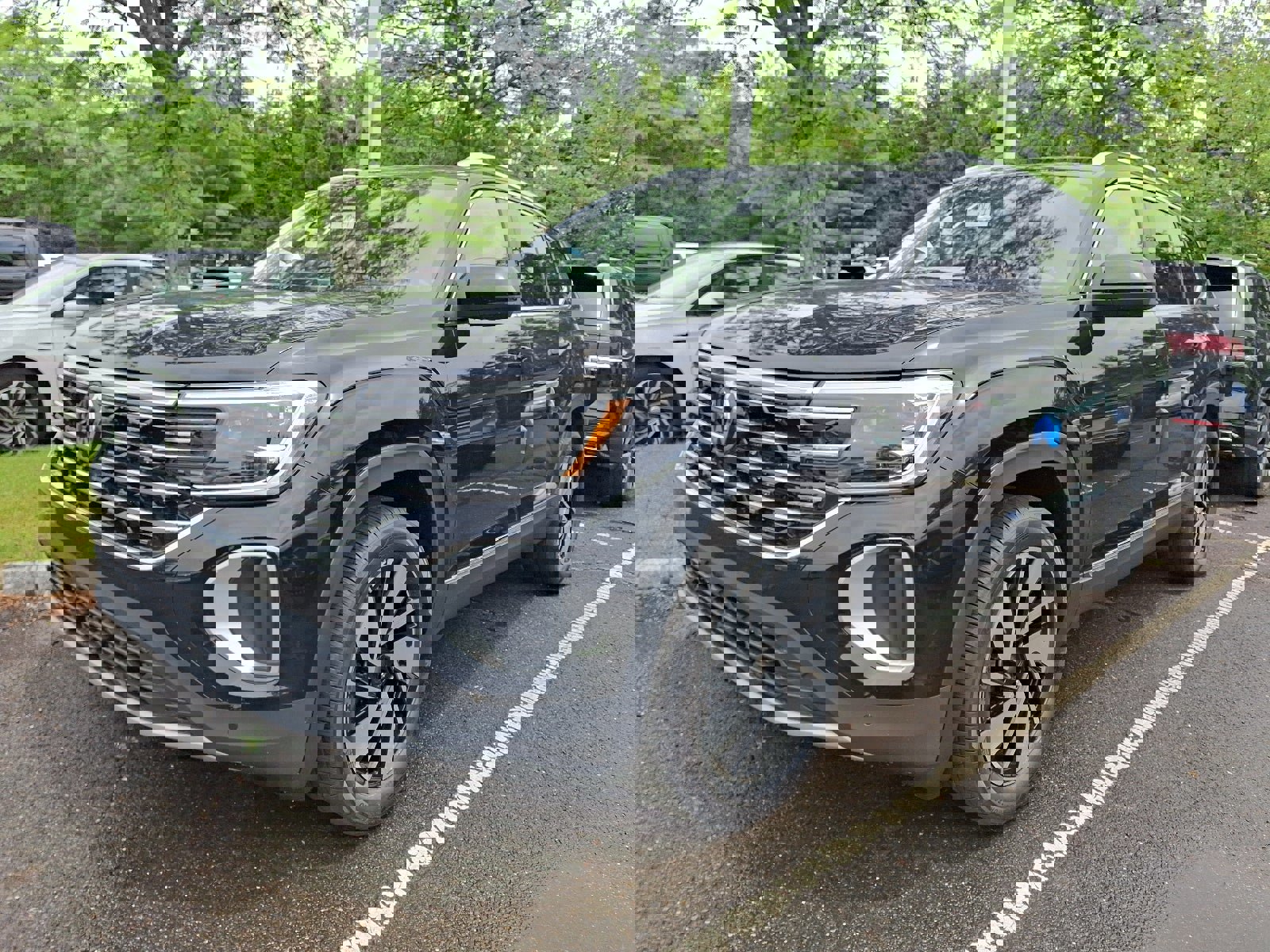 New 2025 Volkswagen Atlas SEL image 3