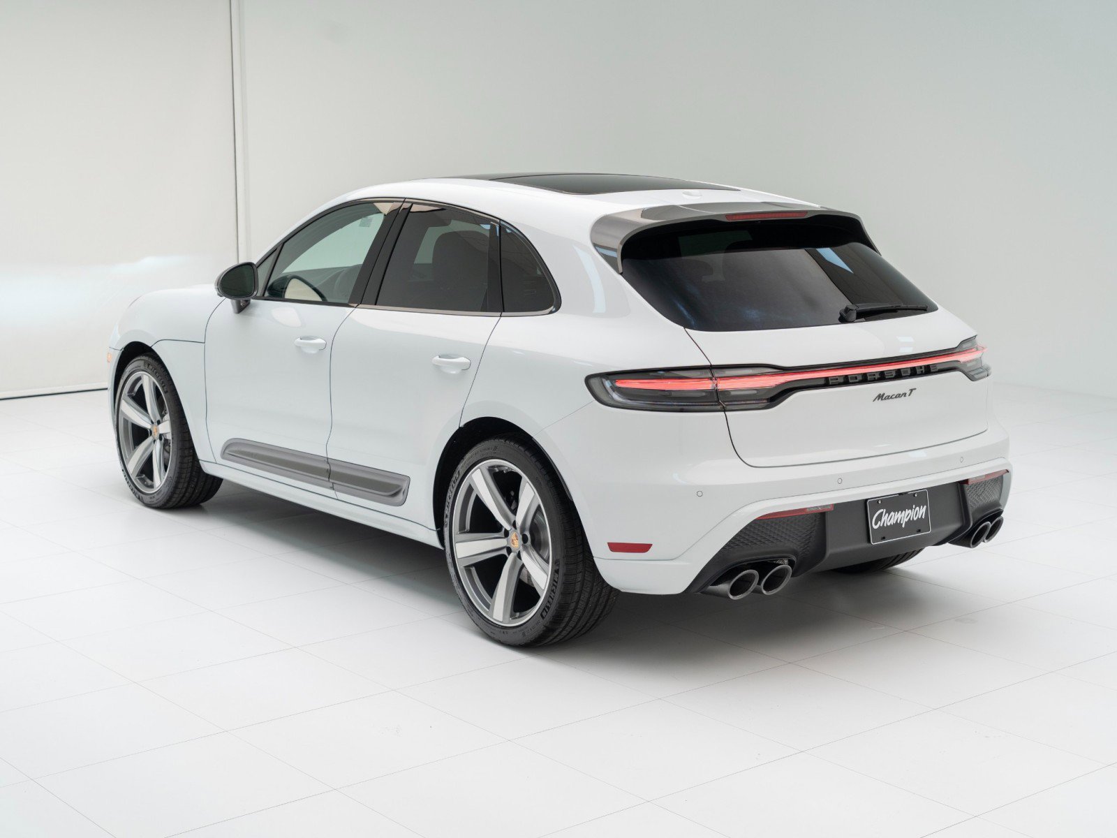 New 2026 Porsche Macan Turbo AWD/4WD image 3