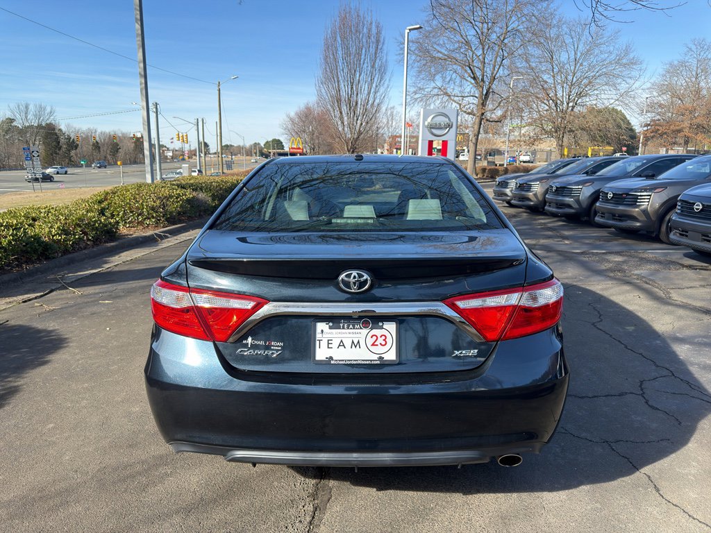 Used 2015 Toyota Camry XSE image 6