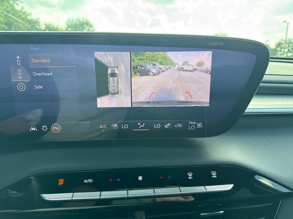 Used 2025 Buick Enclave Avenir w/ Super Cruise Package AWD/4WD image 13