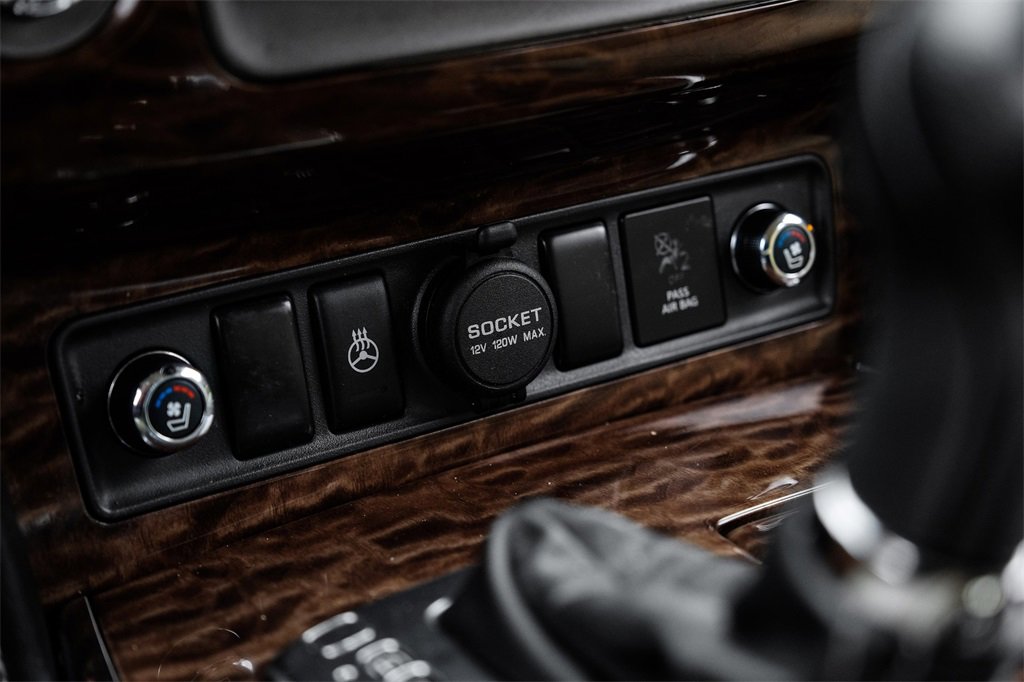 Used 2017 Nissan Armada Platinum w/ Captain Seat Package image 21