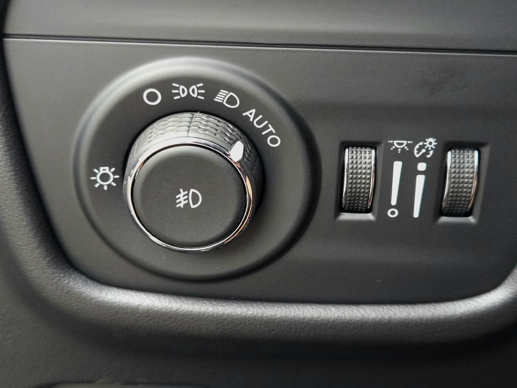New 2027 Jeep Grand Cherokee Summit AWD/4WD image 39