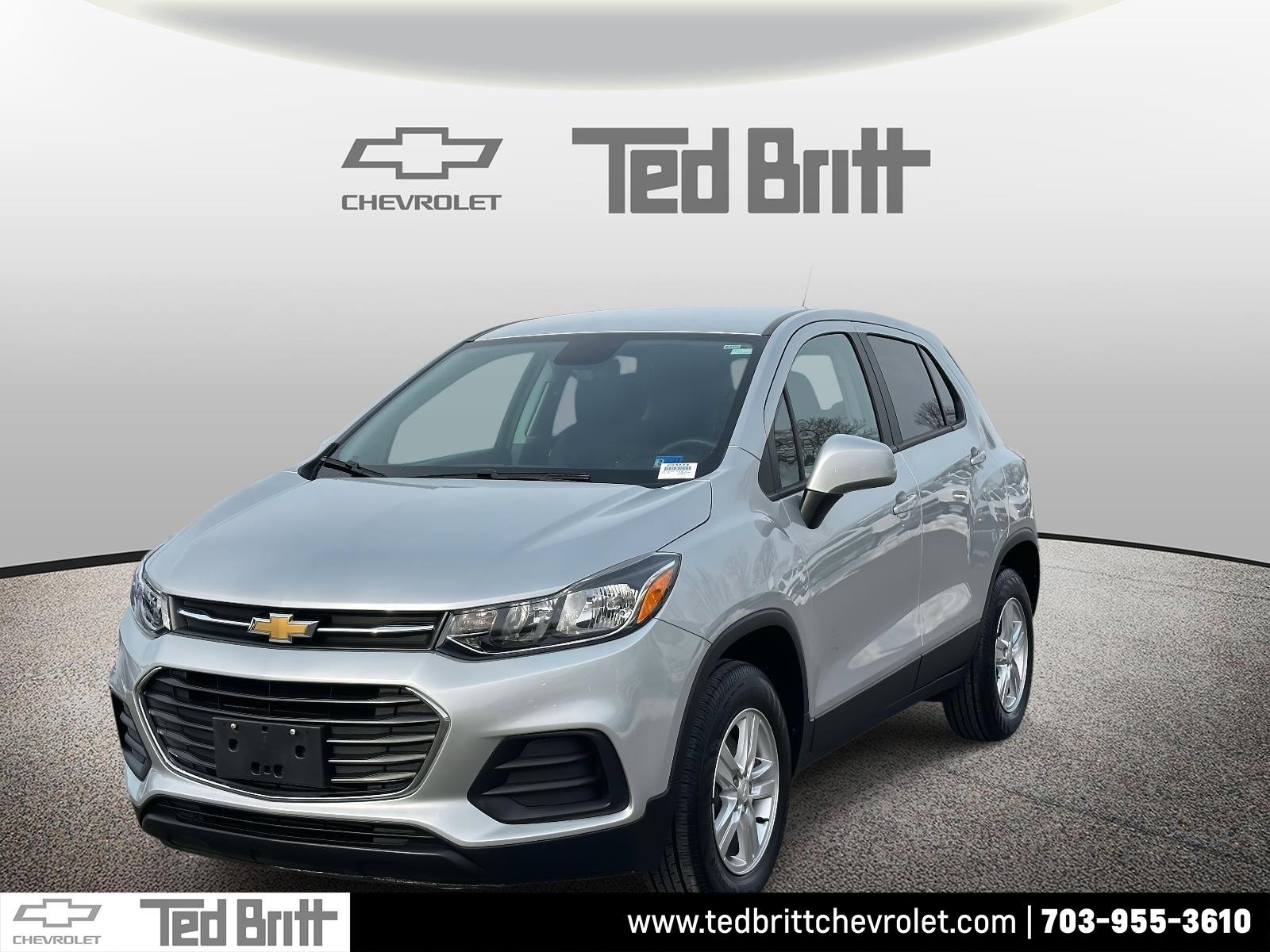 Used 2022 Chevrolet Trax LS w/ Tint and Cruise Package image 1