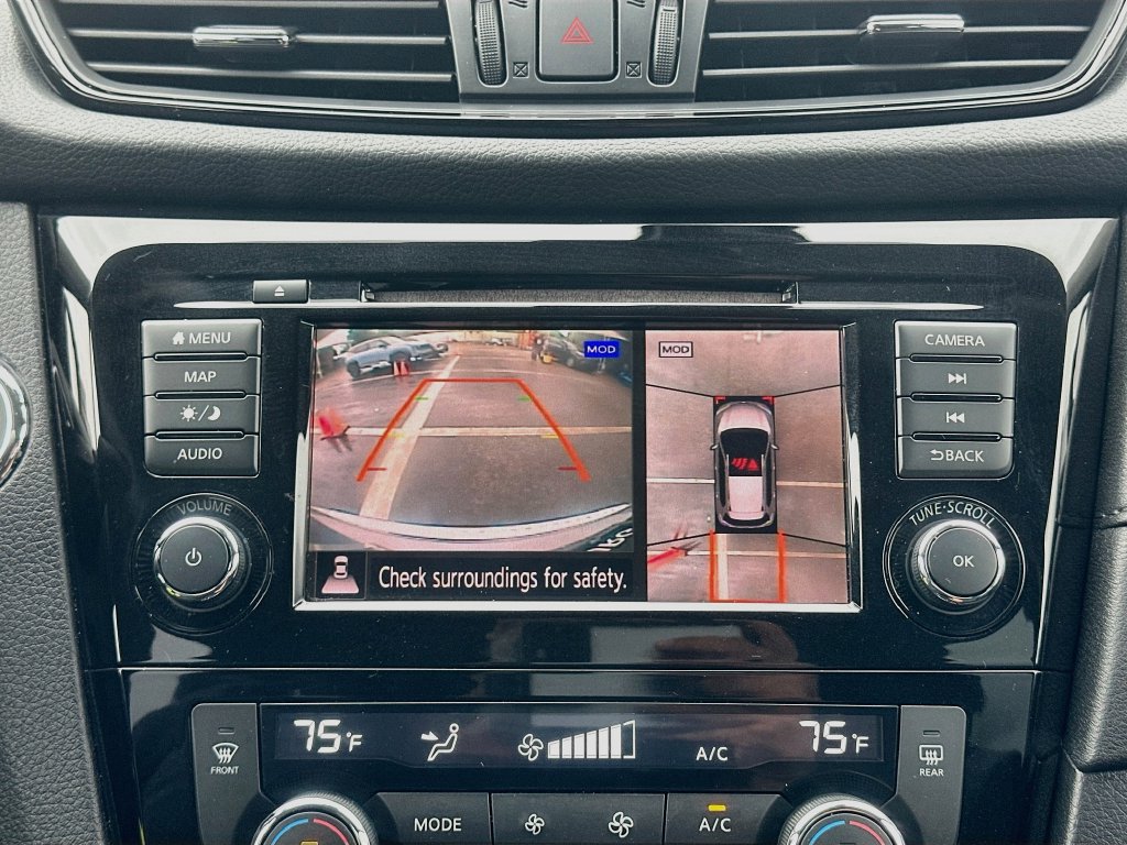 Used 2019 Nissan Rogue SV w/ Premium Package FWD image 14