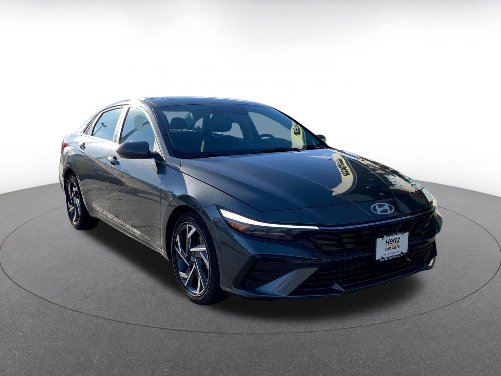 Used 2025 Hyundai Elantra SEL image 1