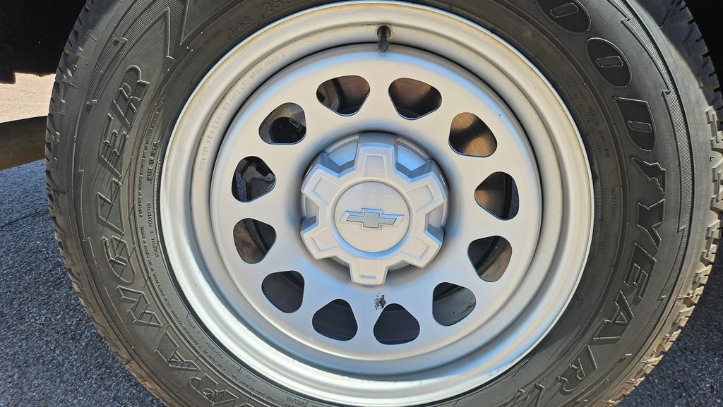 Used 2023 Chevrolet Colorado W/T RWD image 14