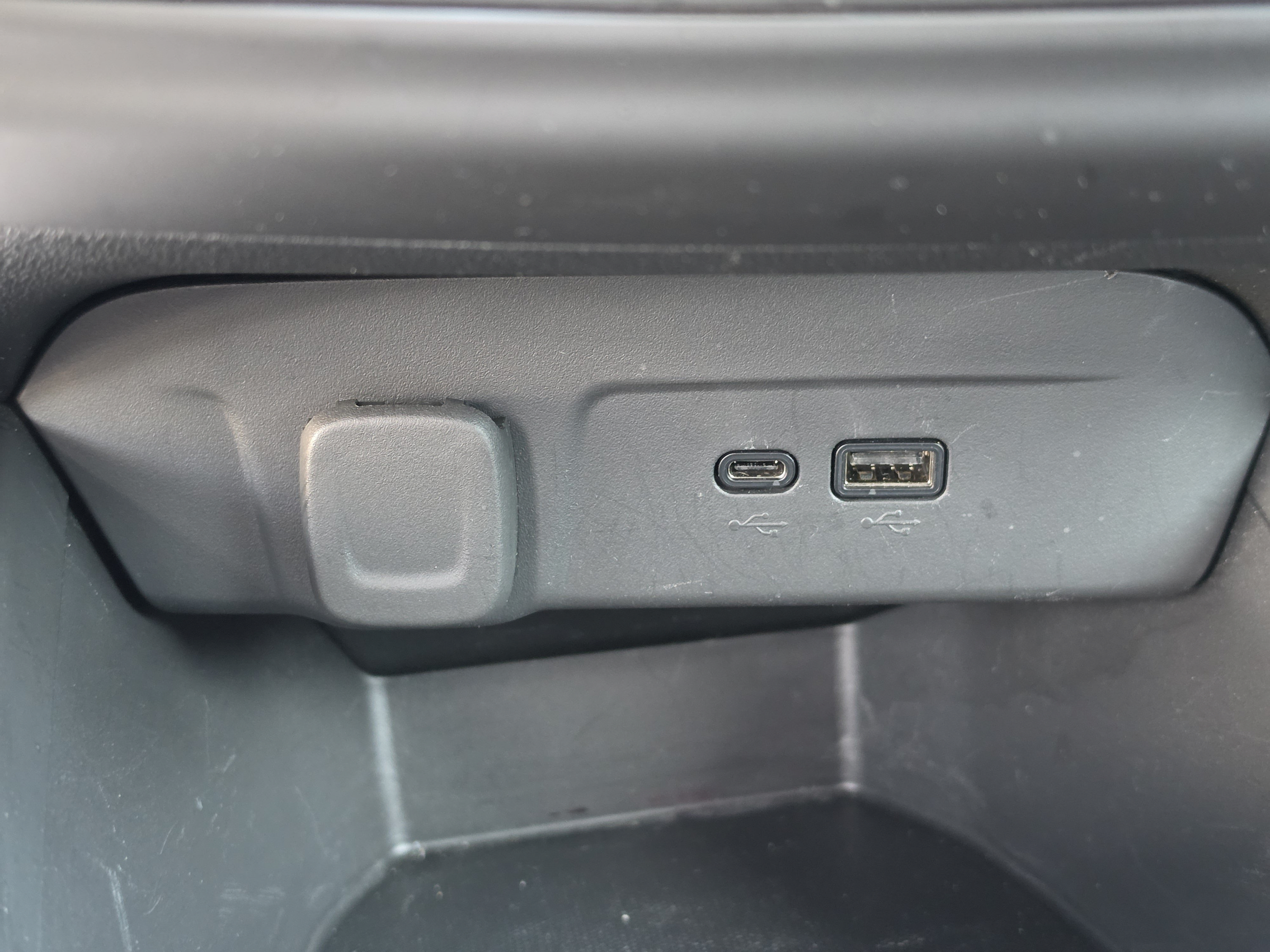Used 2024 Chevrolet Trax RS w/ Driver Confidence Package FWD image 28