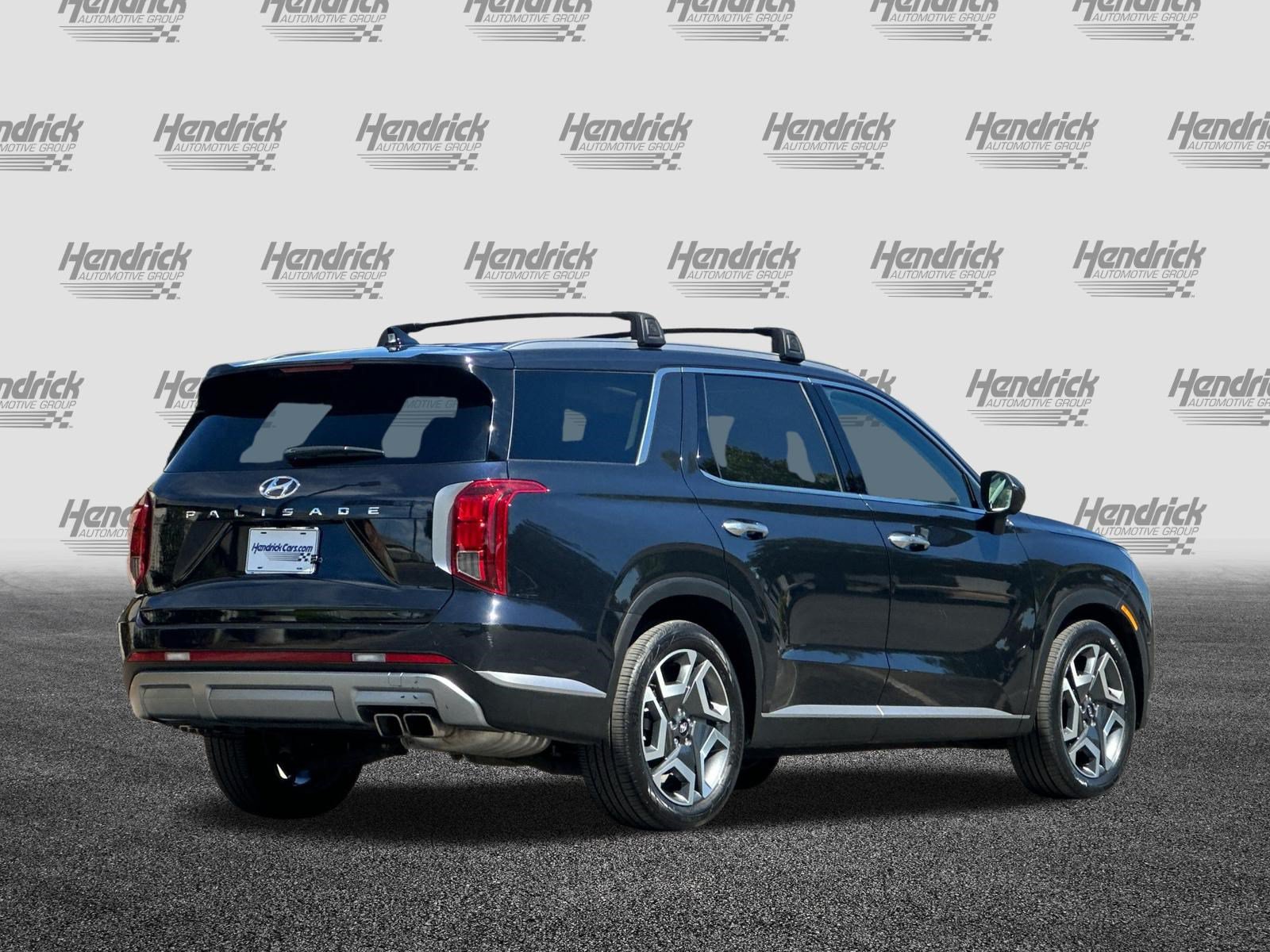 Used 2023 Hyundai Palisade SEL FWD image 5