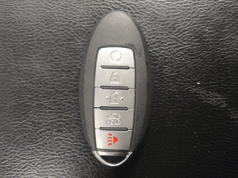 Used 2018 Nissan Pathfinder SL w/ Midnight Edition Package image 32