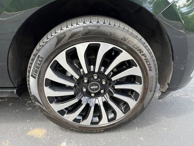Used 2022 Lincoln Navigator L Black Label AWD/4WD image 38