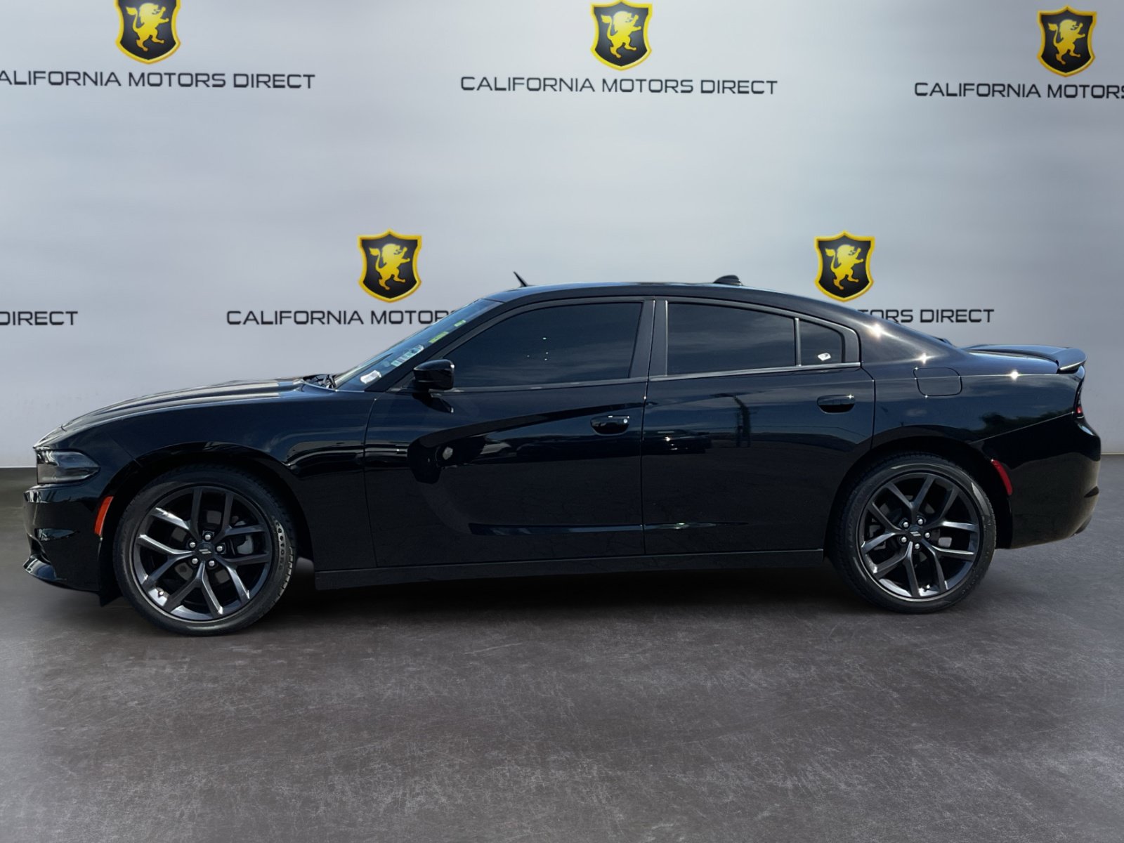 Used 2023 Dodge Charger SXT w/ Blacktop Package RWD image 8