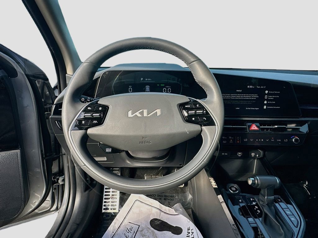 Certified 2025 Kia Niro EX Touring FWD image 11