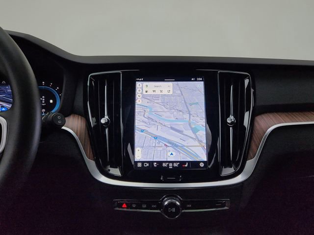 Certified 2025 Volvo V60 B5 Cross Country Plus image 35