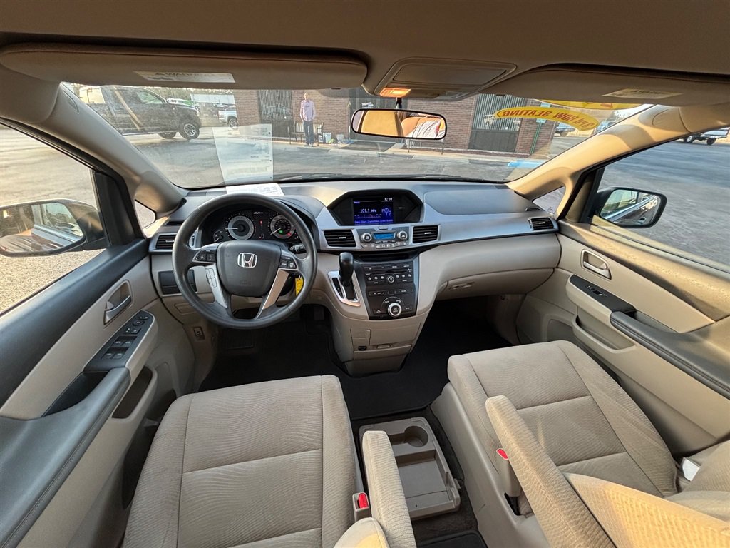 Used 2013 Honda Odyssey LX image 15