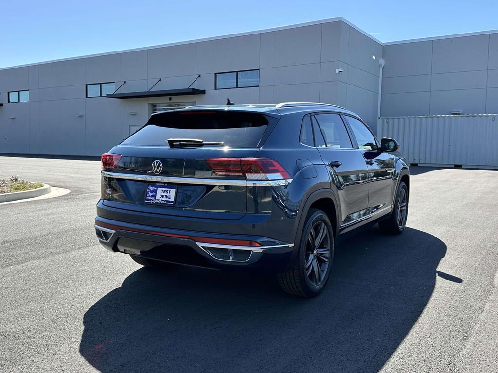 Used 2021 Volkswagen Atlas Cross Sport SE image 28