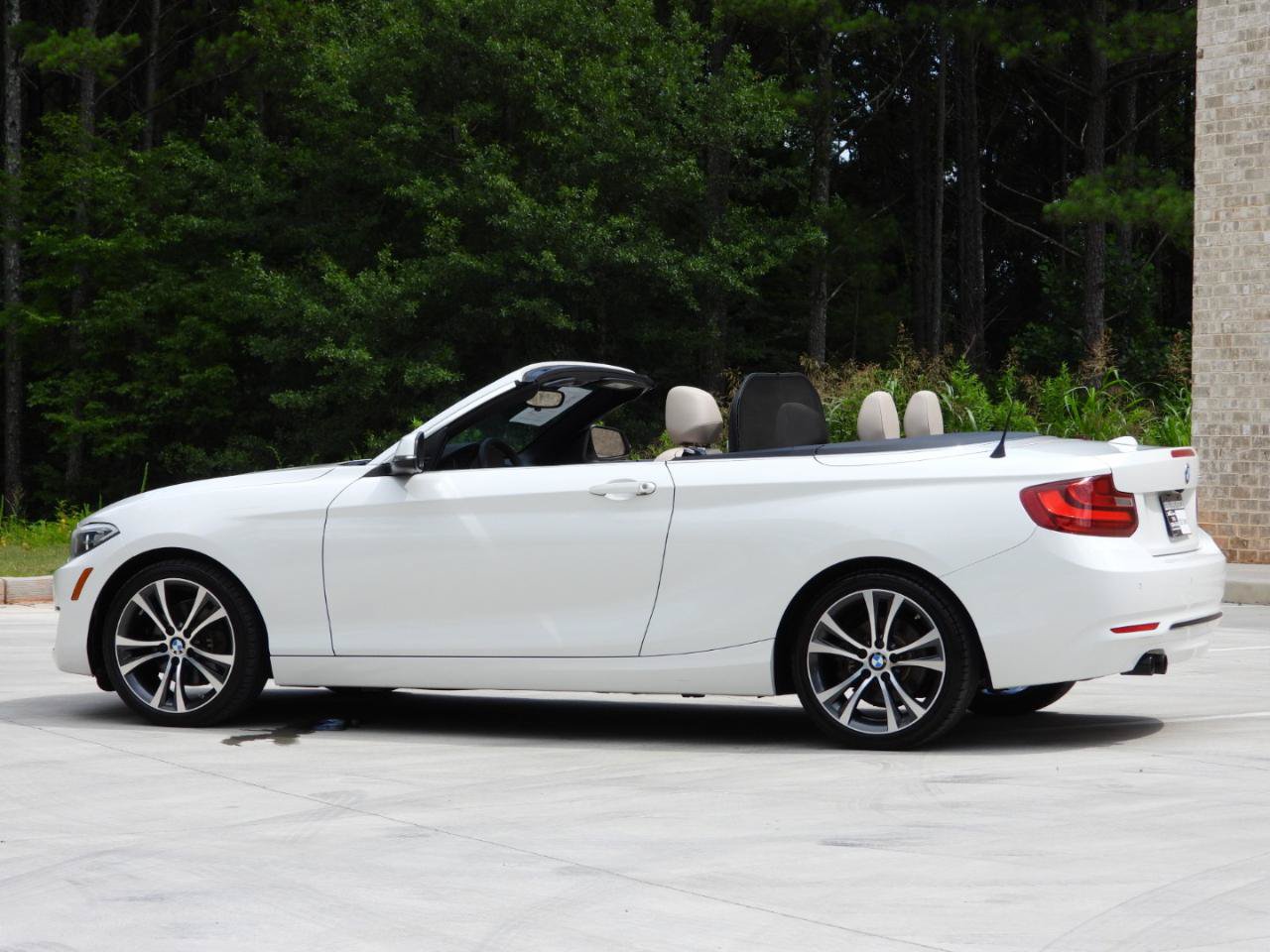 Used 2017 BMW 230i Convertible RWD image 22