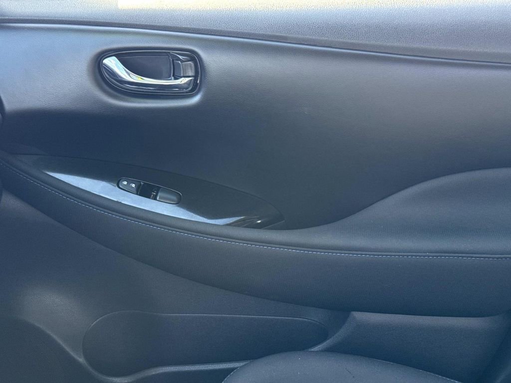 Certified 2025 Nissan Leaf SV Plus image 23