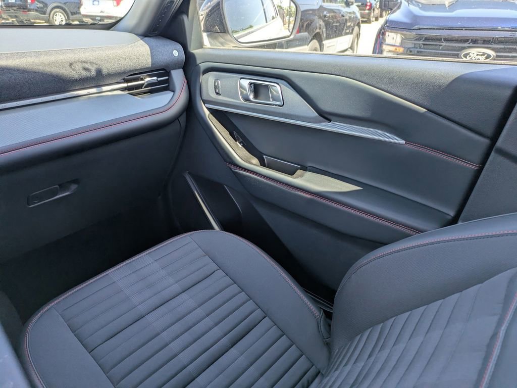 New 2026 Ford Explorer ST-Line image 21