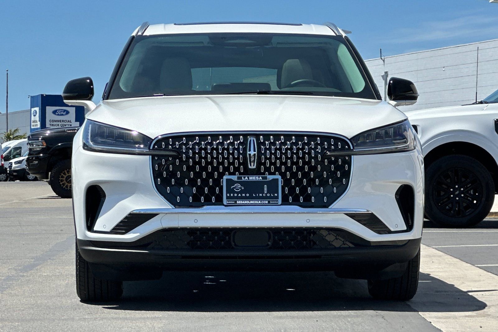 New 2026 Lincoln Aviator 2WD image 8