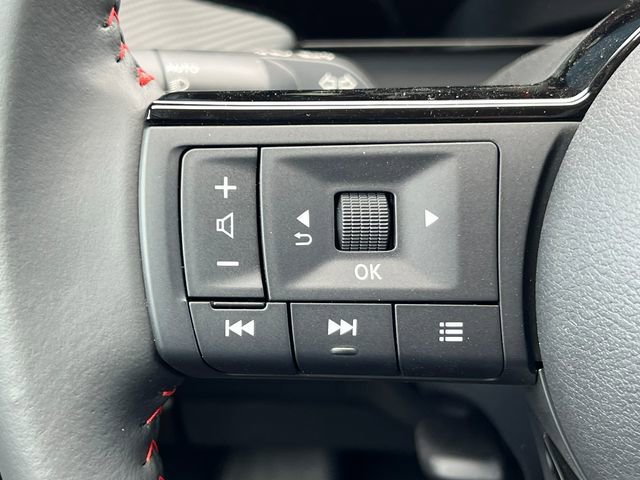 New 2026 Nissan Kicks SR w/ Cold Weather Package FWD image 15
