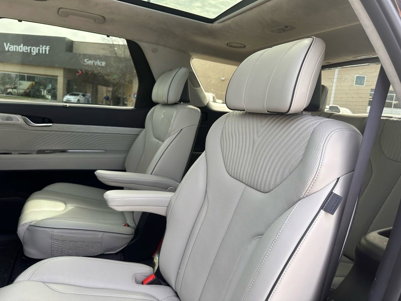 Used 2025 Hyundai Palisade Calligraphy image 20