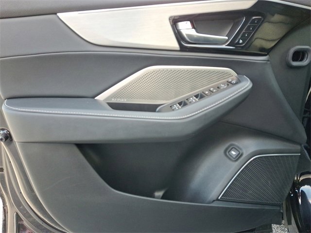 Used 2023 Acura MDX SH-AWD w/ Technology Package image 13