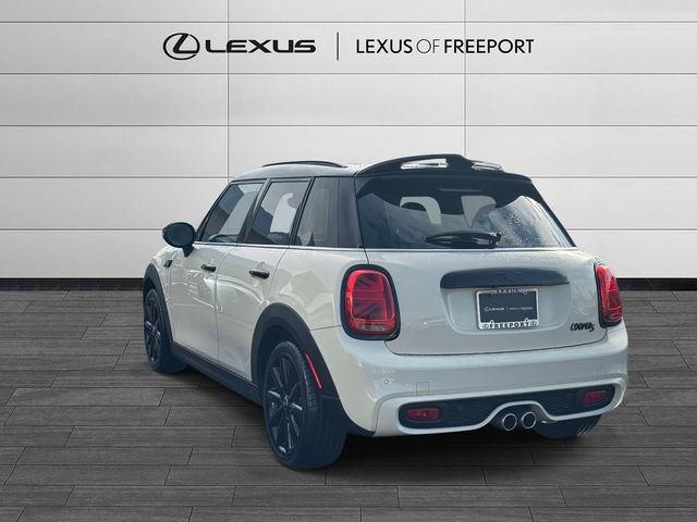 Used 2020 MINI Cooper S w/ Premium Package image 7