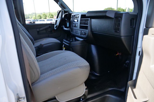 Used 2021 Chevrolet Express 3500 w/ Power Convenience Package RWD image 30