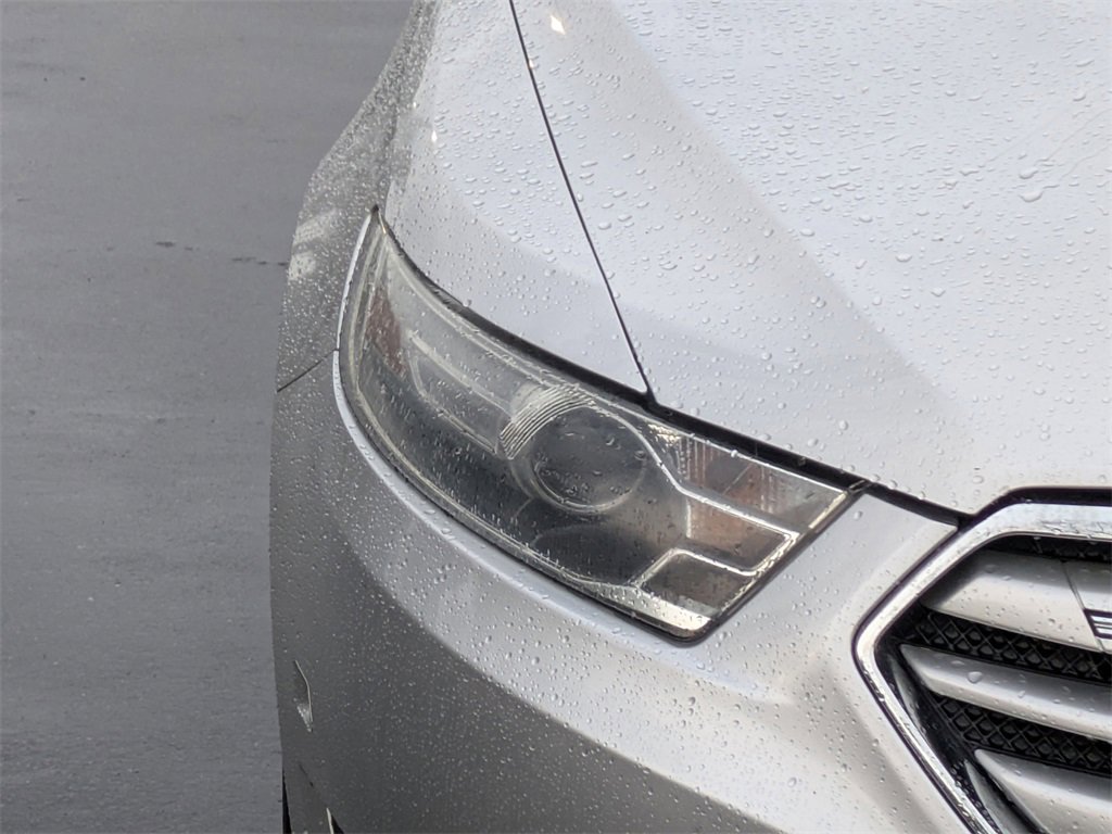 Used 2014 Ford Taurus Limited w/ Equipment Group 301A image 10