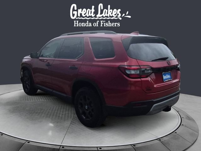 Used 2024 Honda Pilot TrailSport image 3