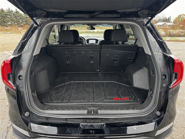 Used 2022 GMC Terrain SLE w/ Driver Convenience Package image 17